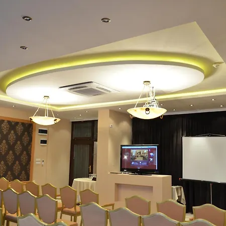 The Regent Club Hotel 3*
