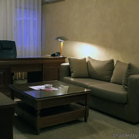 雷金特俱乐部酒店 酒店 Ni