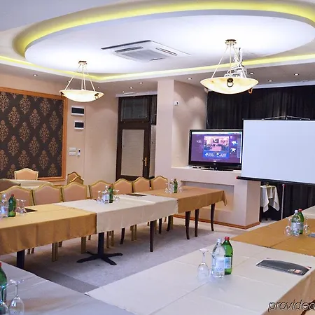 雷金特俱乐部酒店