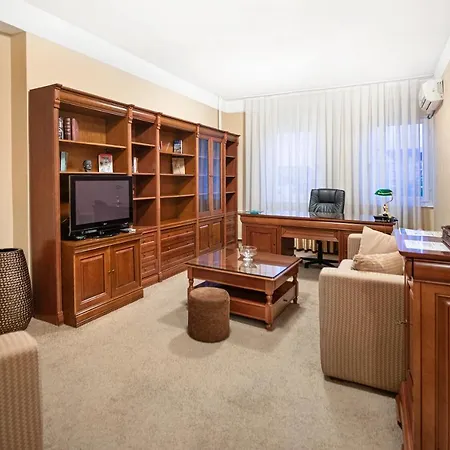 雷金特俱乐部酒店 酒店 Ni